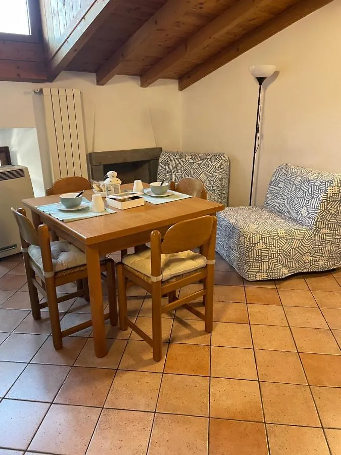 Apartment Ferienwohnung La Casa Rustica Di Ale E Becky Bergamo